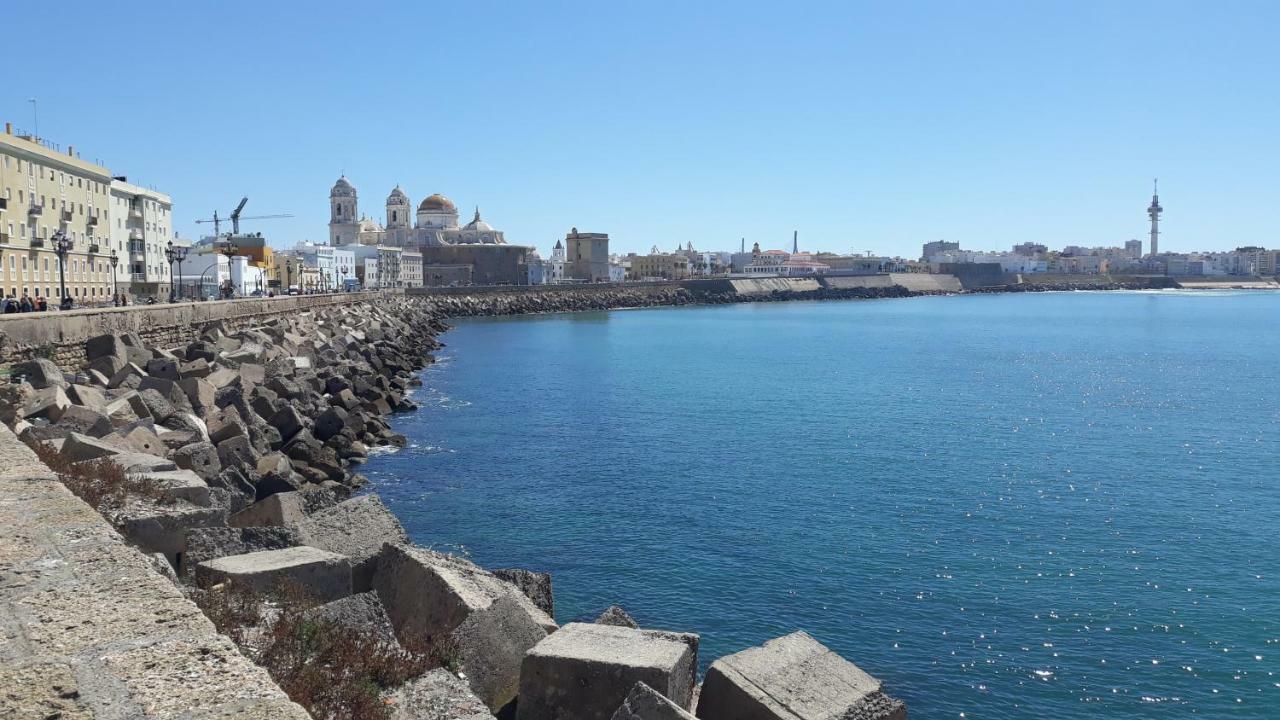 El Rincon Del Tio De La Tiza Apartment Cadiz Bagian luar foto