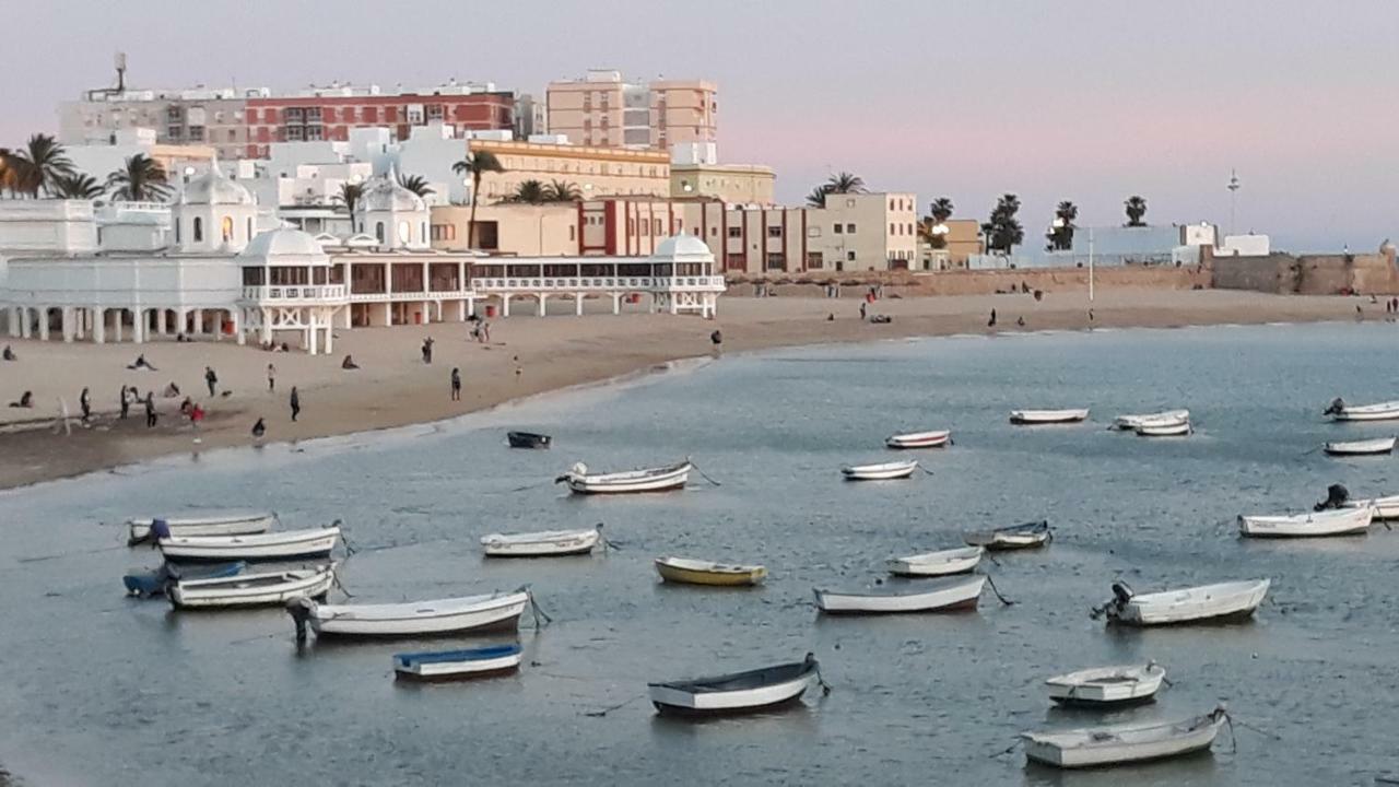 El Rincon Del Tio De La Tiza Apartment Cadiz Bagian luar foto